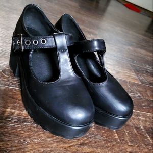 Nasty Gal - Chunk T-Strap Mary Janes